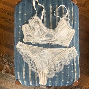 Thistle and spire white lingerie set